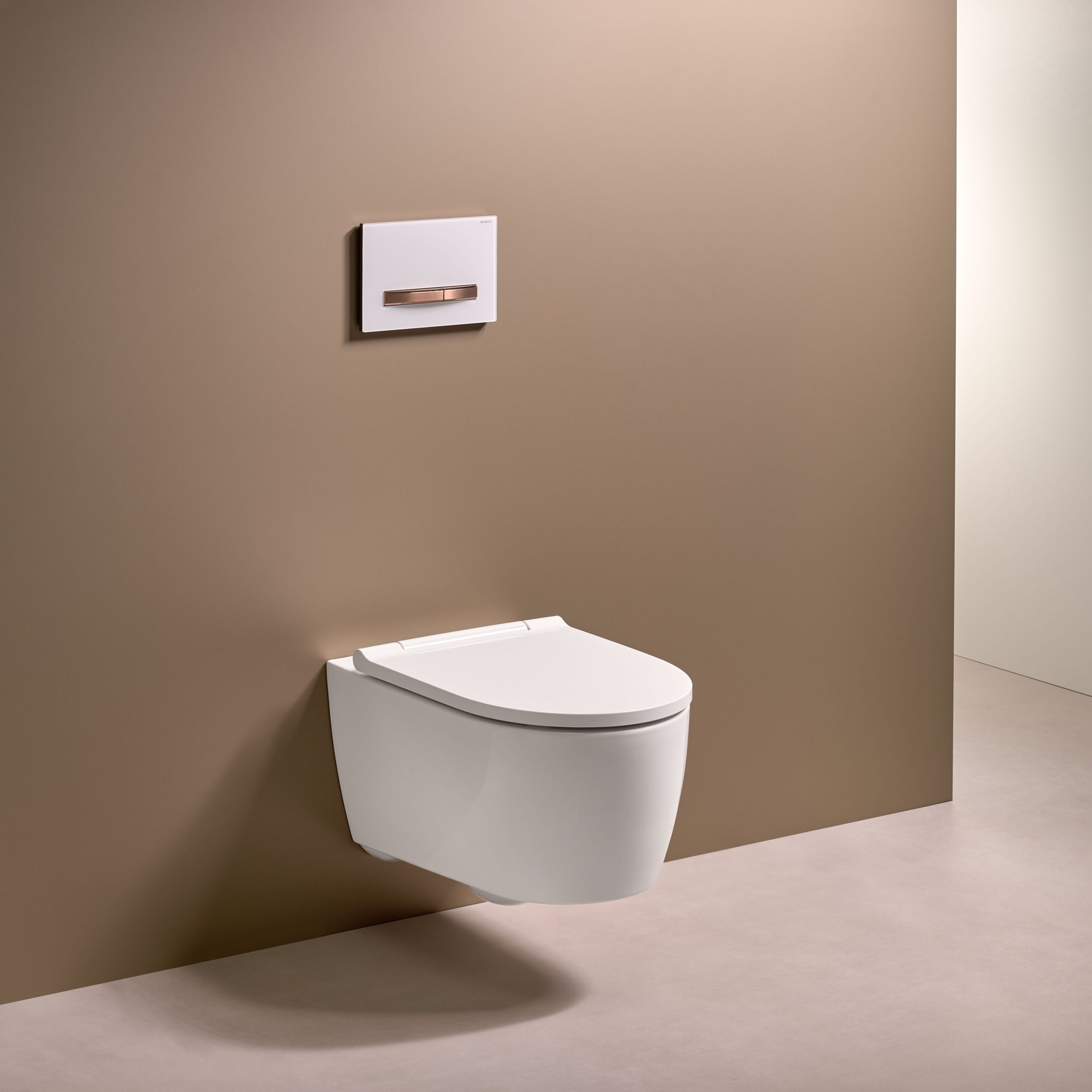 500.201.01.1 Geberit One konzolna WC šolja, TurboFlush ispiranje, sa WC daskom, 54 cm, bela pokrivna ploča, podesivo po visini 41-45 cm (500.201.01.1)