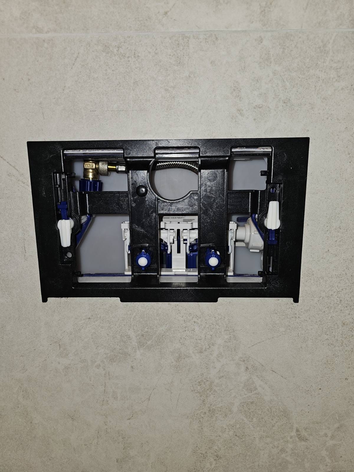 Servisiranje Geberit Sigma 8cm