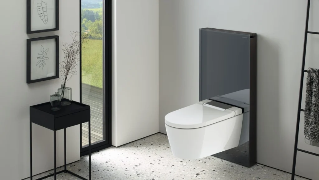 Geberit AquaClean Sela tuš wc montiran na Monolith modul